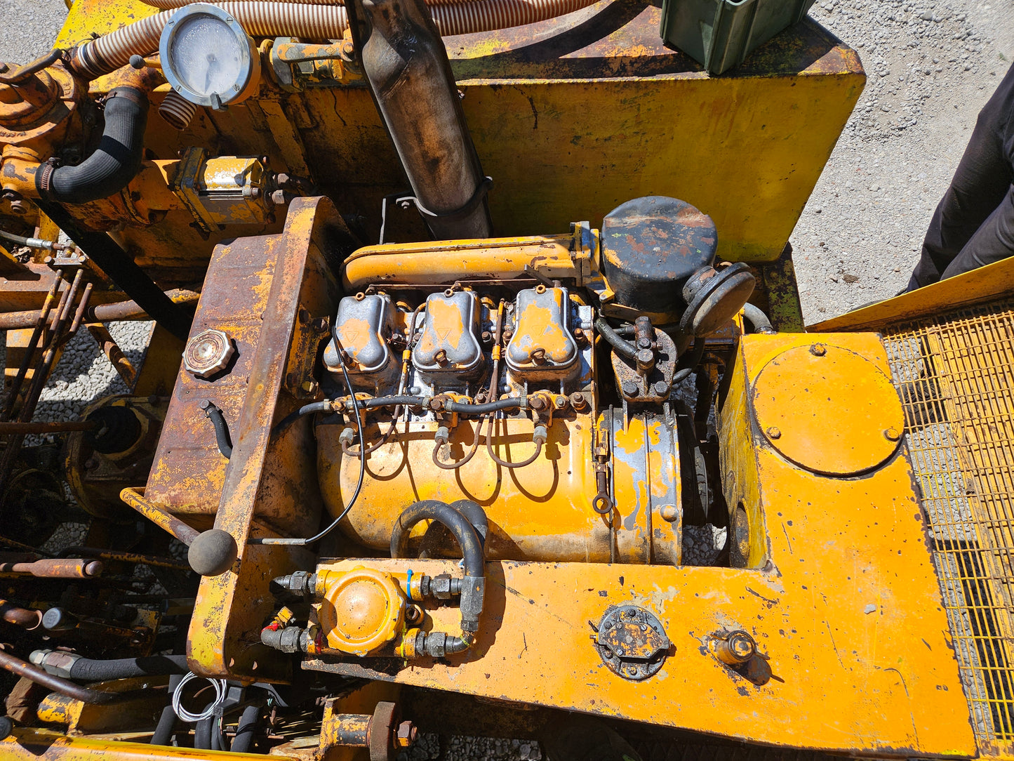 Autobetoniera fiori airone 1500