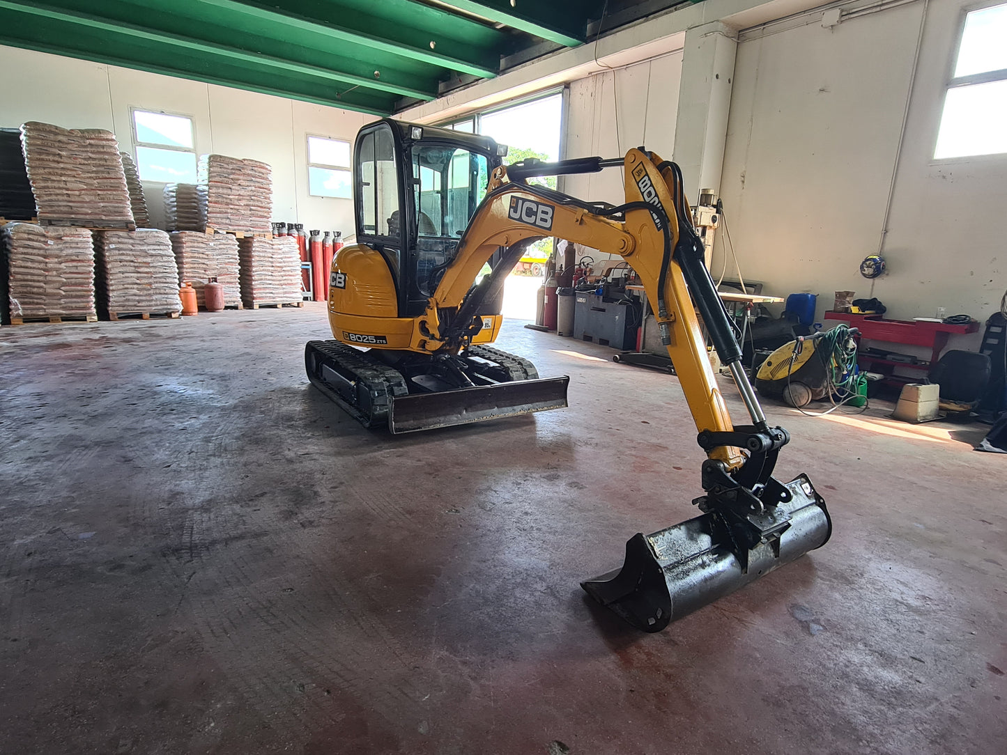 MiniEscavatore Jcb 8025 anno 2013 (VENDUTO)