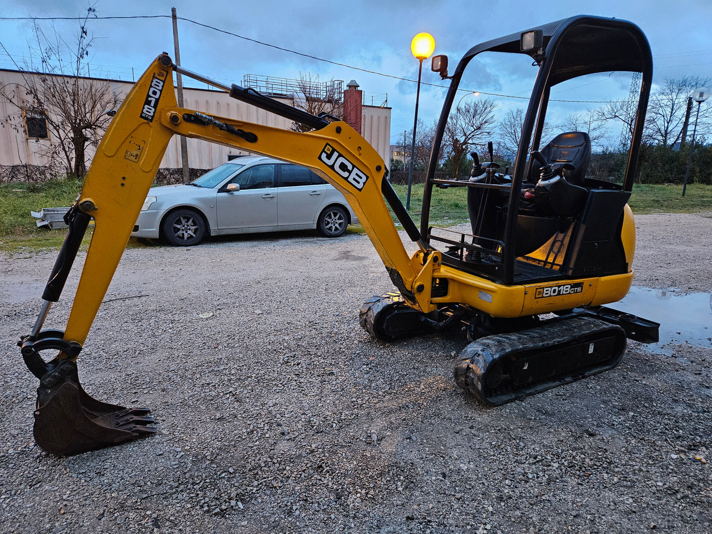 Miniescavatore jcb 8018 zts ,anno 2017