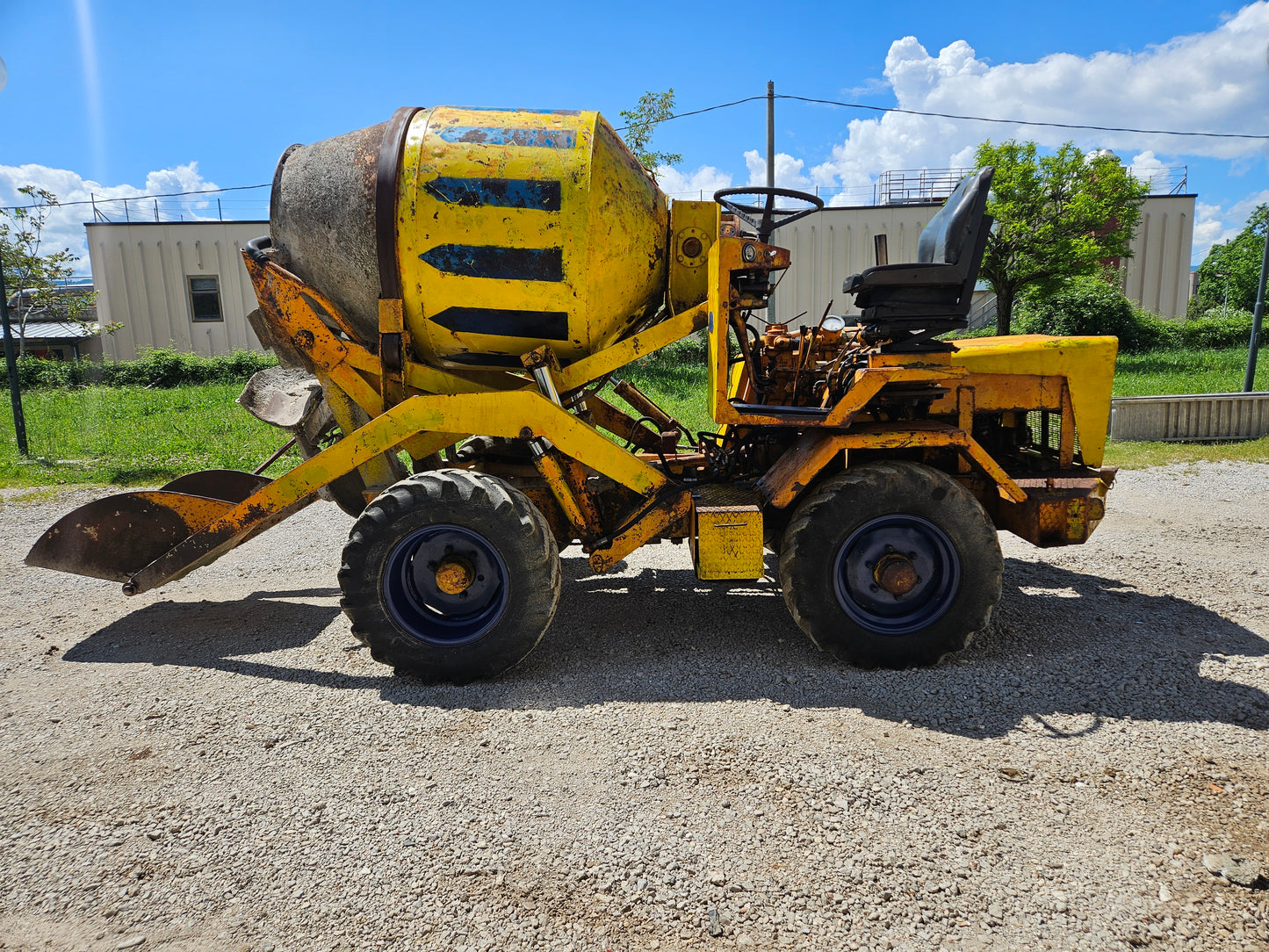 Autobetoniera fiori airone 1500