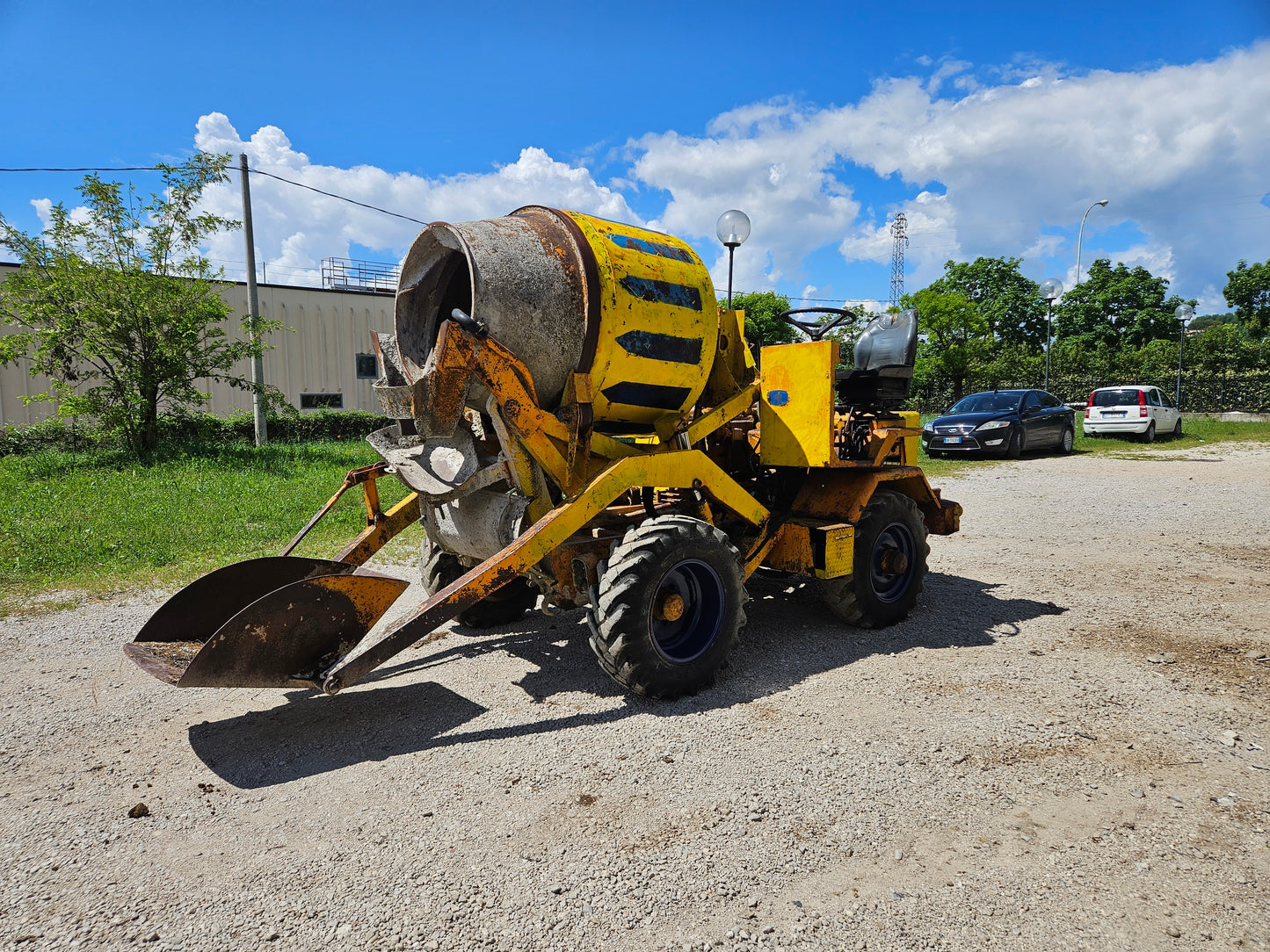 Autobetoniera fiori airone 1500