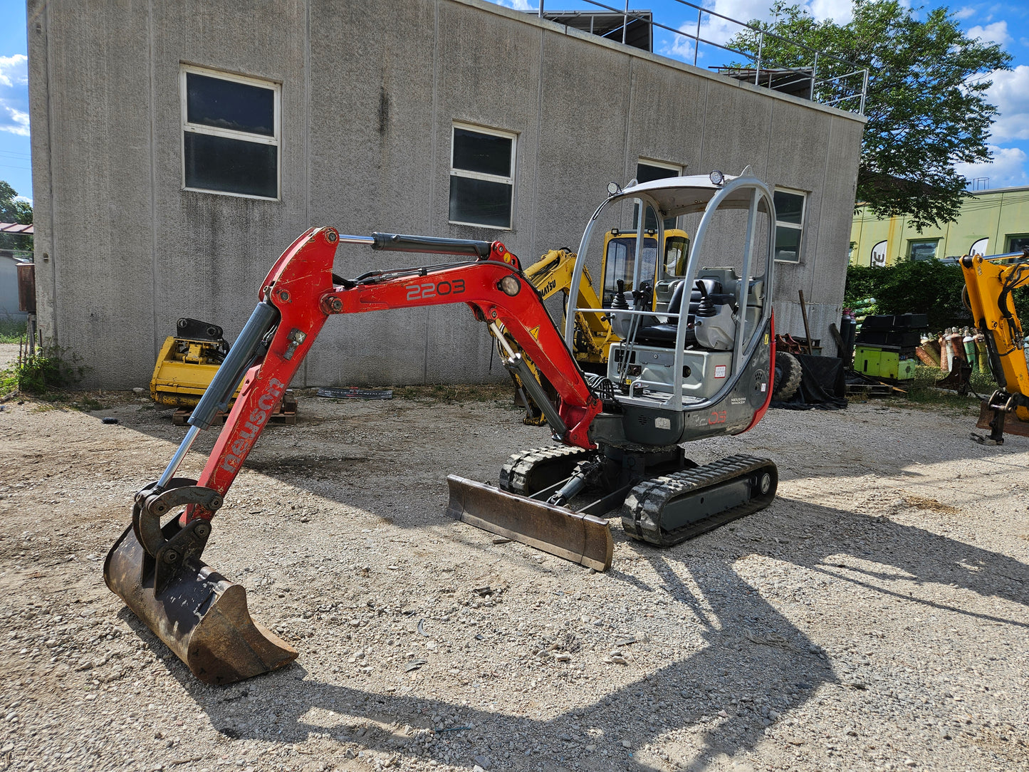 Miniescavatore waker nesuon 2203 rd