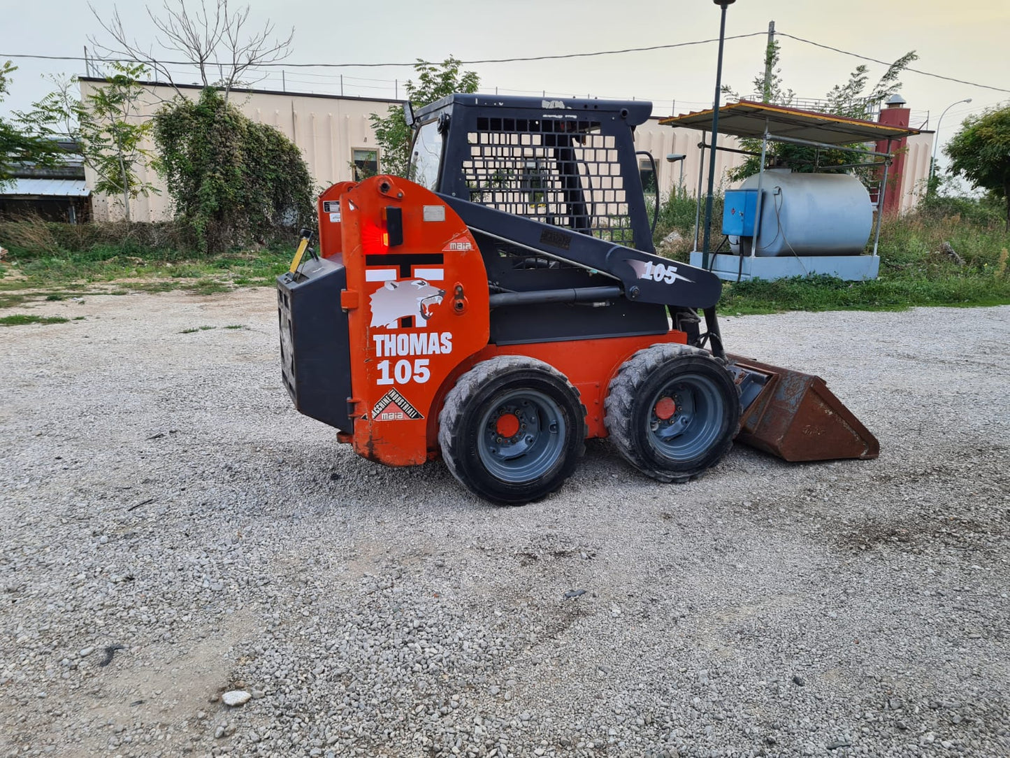Minipala thomas t 105  (Venduta)