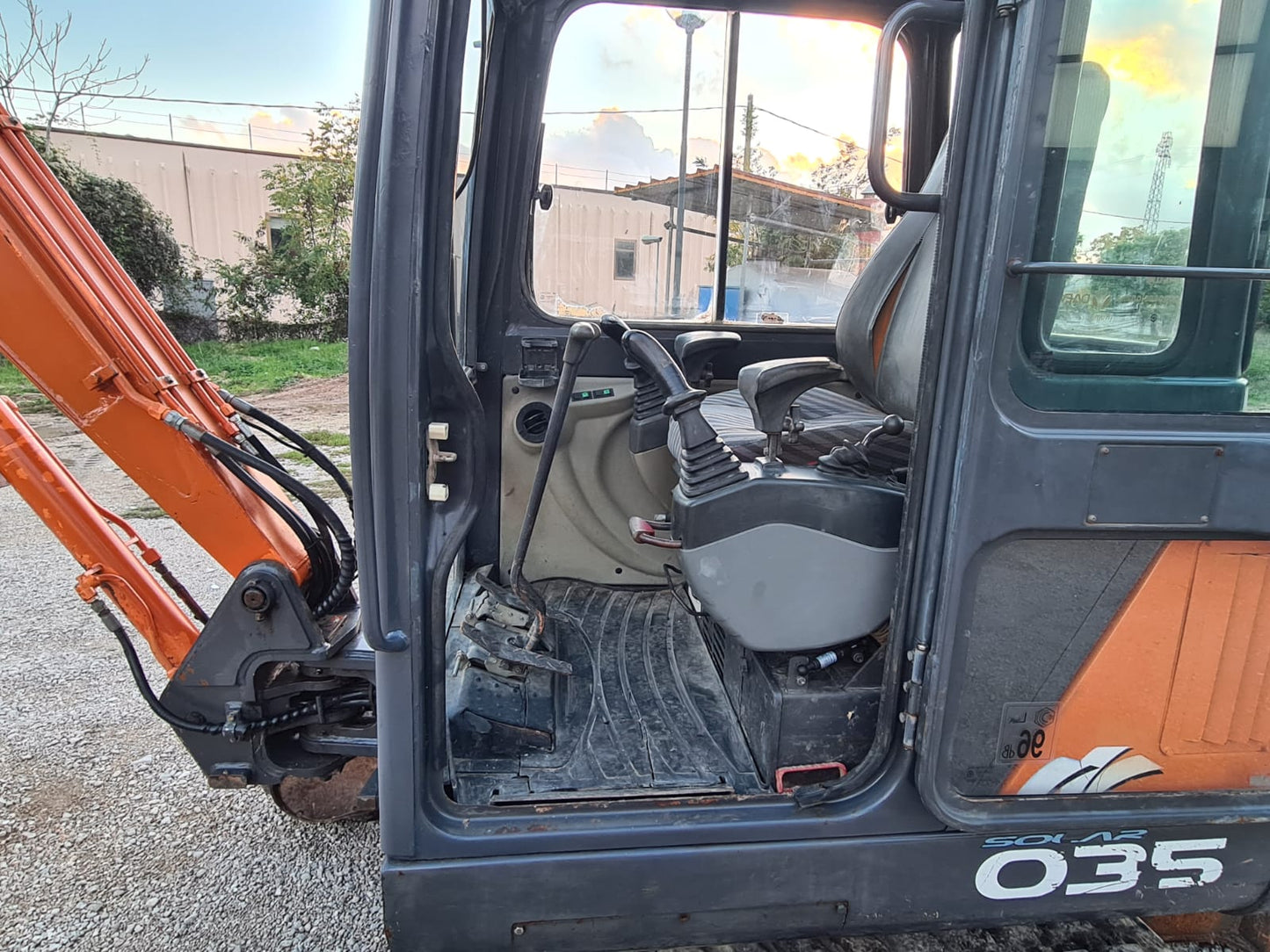 Miniescavatore daewoo E 35 (Venduto)