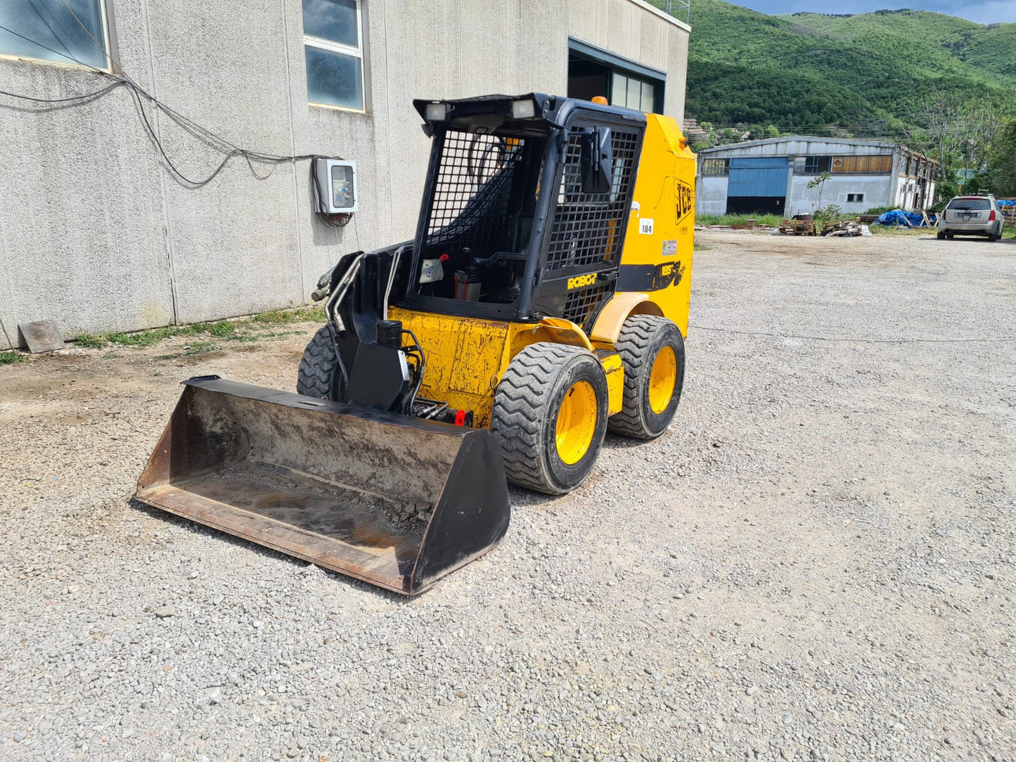 Minipala jcb 185 hf, 34 quintali (VENDUTA)
