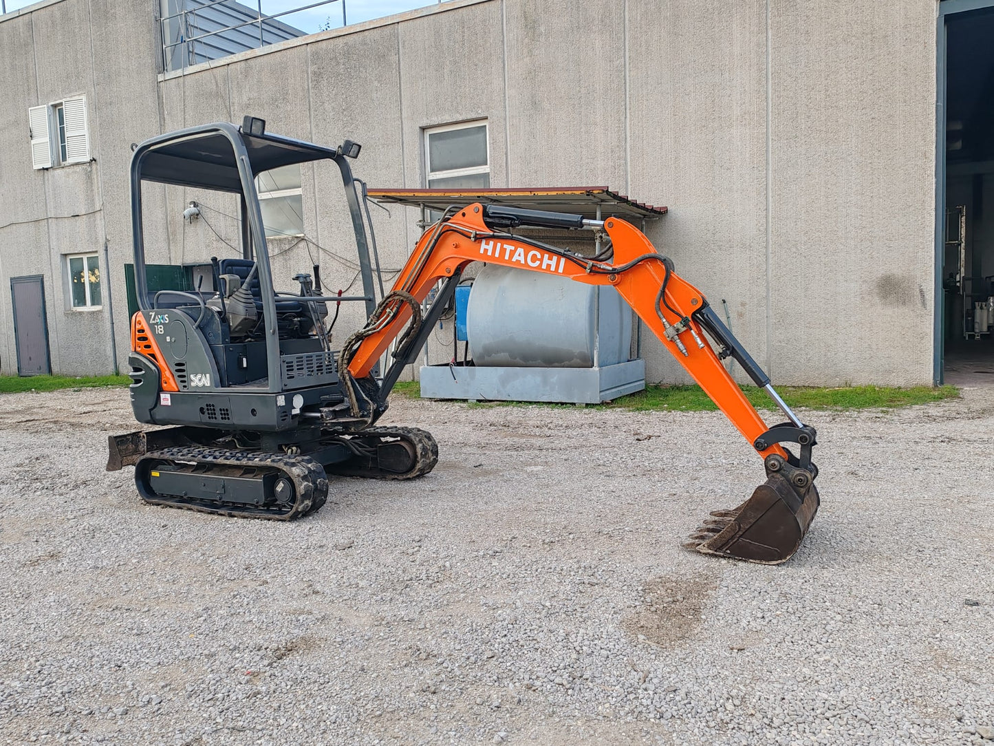 Miniescavatore fiat hitachi zasix 18 Venduto
