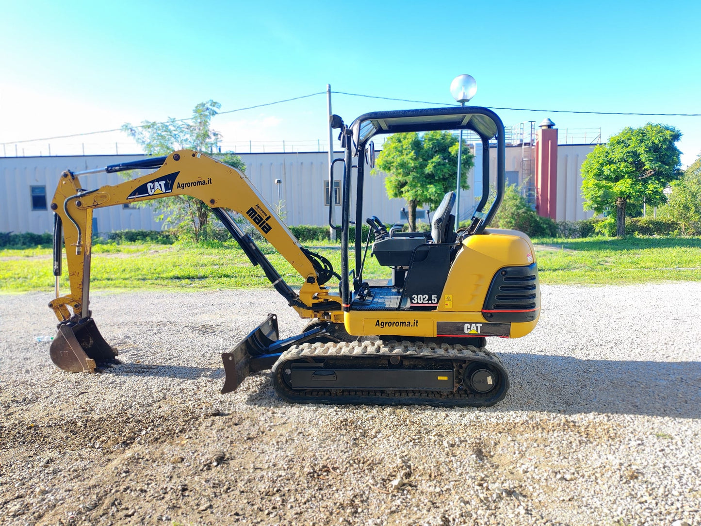 Miniescavatore Caterpillar 27 quintali , modello 302.5 (VENDUTO)