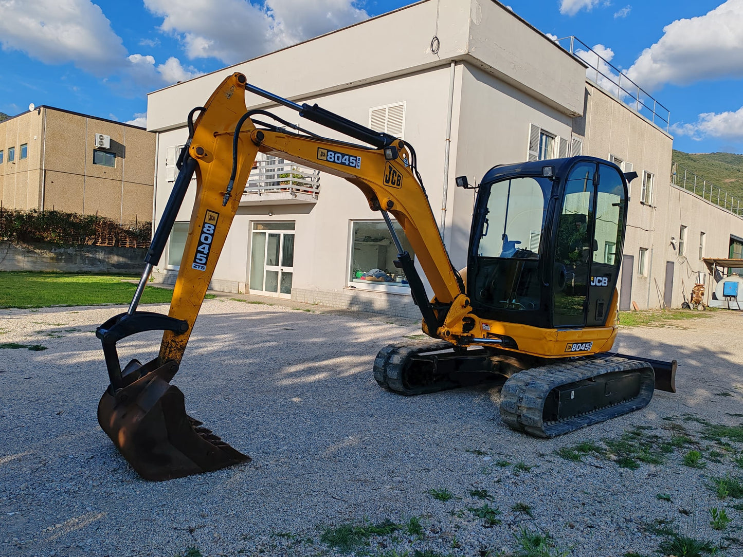 Mini escavatore Jcb 8045 anno 2010 aria condizionata (VENDUTO)